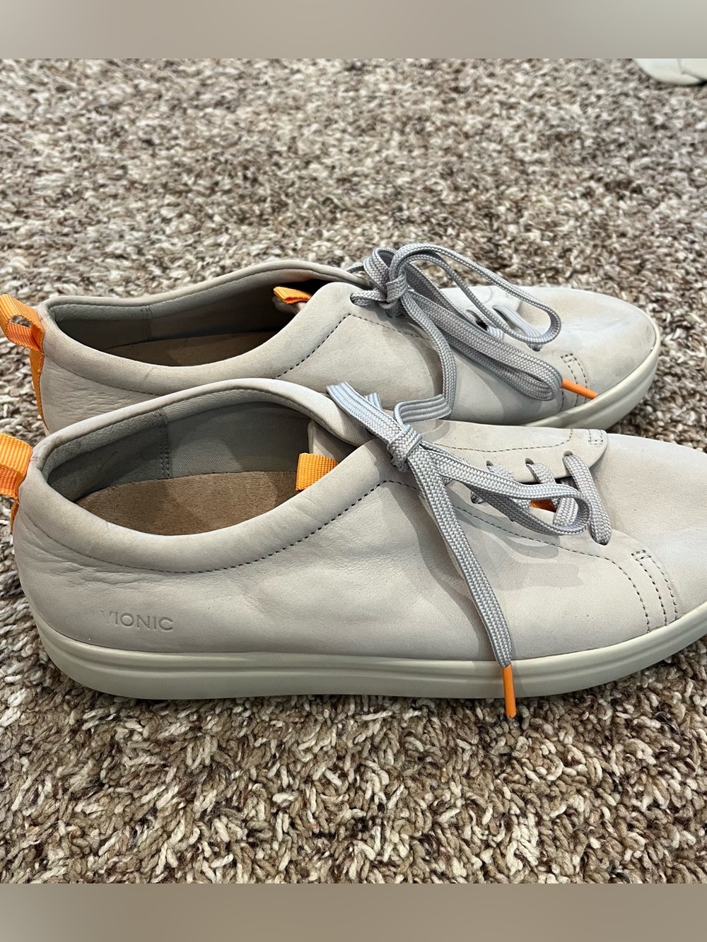 Vionic Mens Leather Lace-Up Low Top Sneakers Beige/Gray Orange Logo Accents
